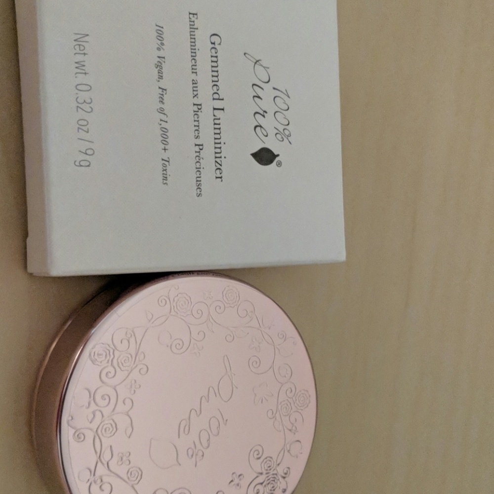 100% PURE Gemmed luminizer in Moonstone Glow